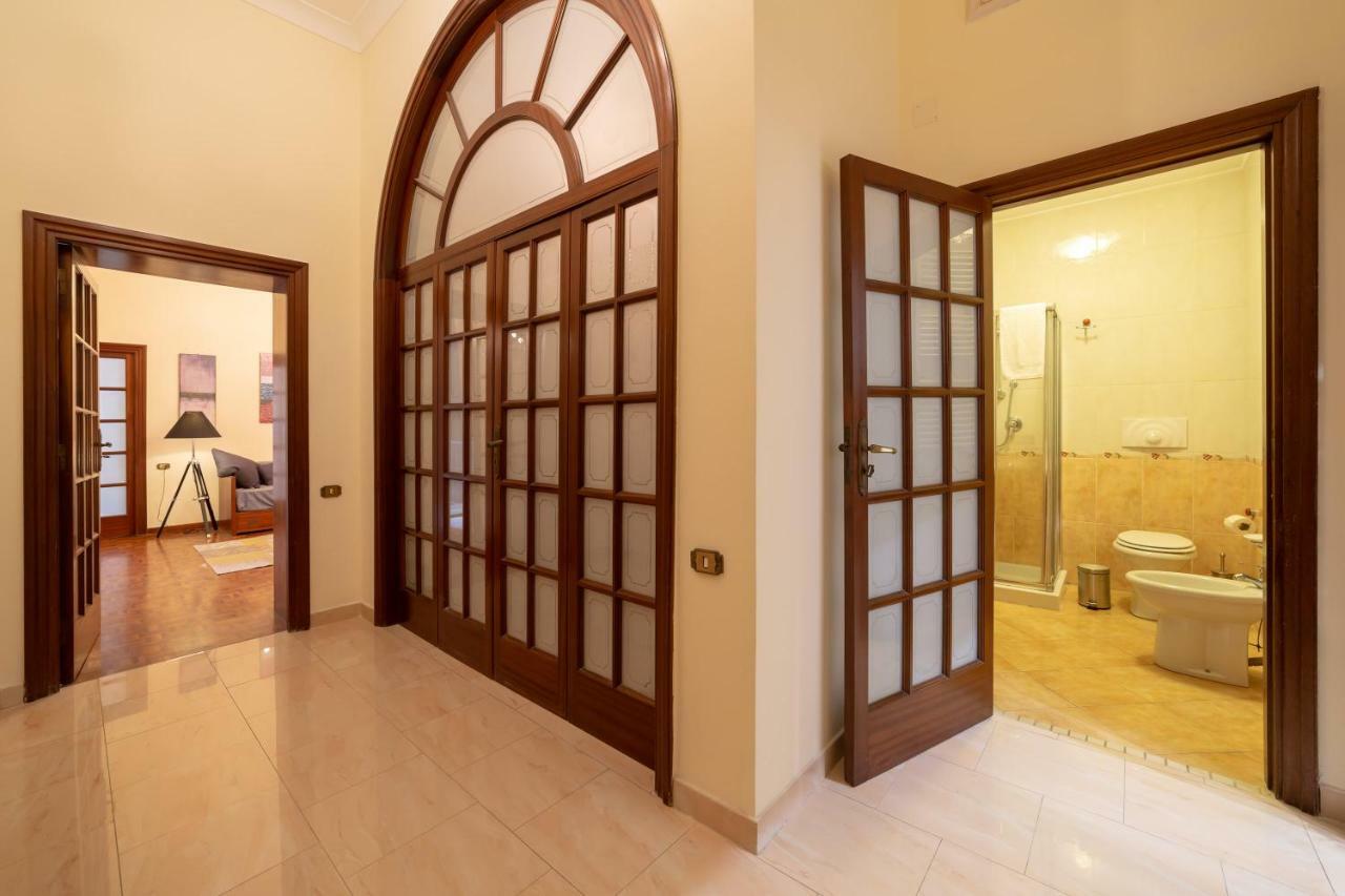 The Dante Apartment By HouseinNapoli Exterior foto